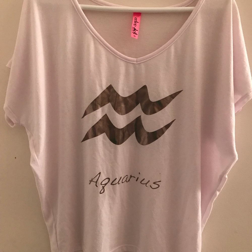 Aquarius tee